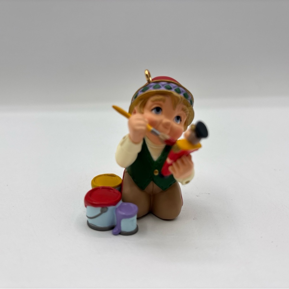 Hallmark Keepsake Ornament Collector’s Club Dated  1999 Membership Arctic Artist